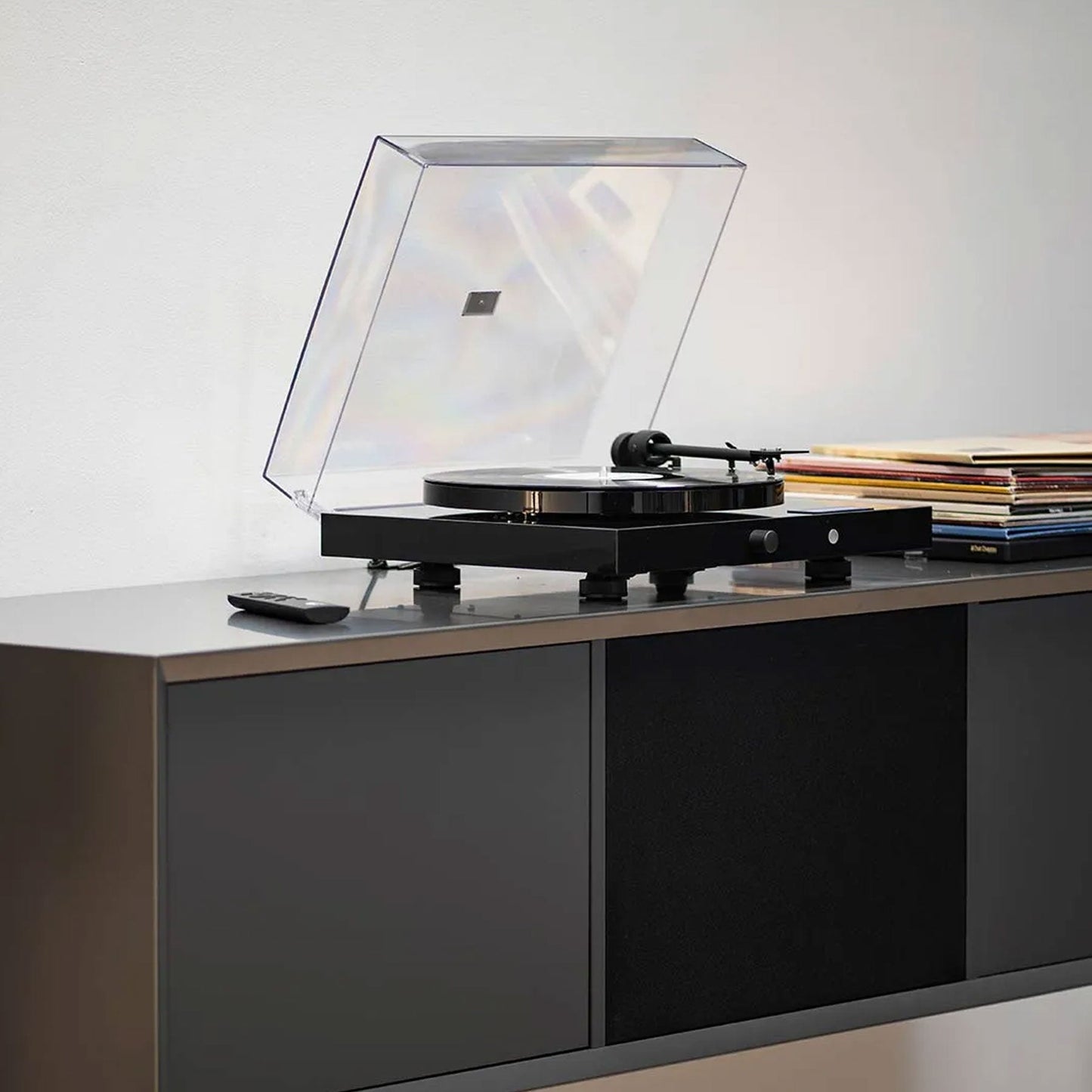 Pro-Ject: Juke Box E1 Turntable w/ Built-In Amplifier, Bluetooth Receiver